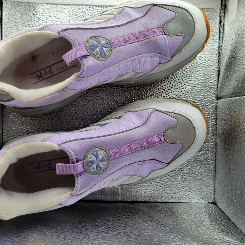 Wild Rice Lilac and Gray Sneakers with Unique Fastener 7.5 Ladies Barely Worn